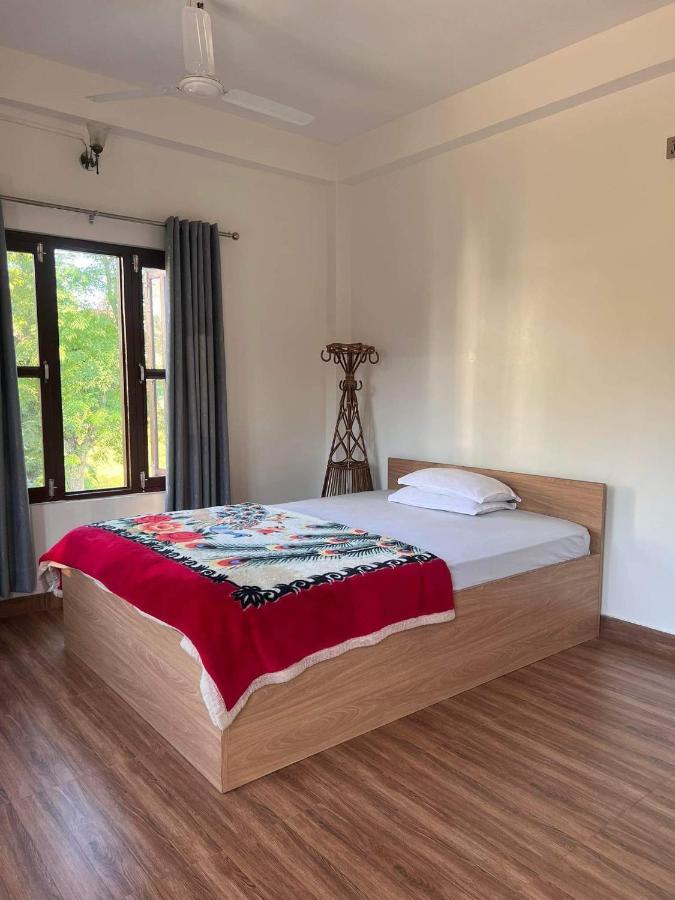 Safari Wildlife Lodge And Camp Chitwan Exterior photo